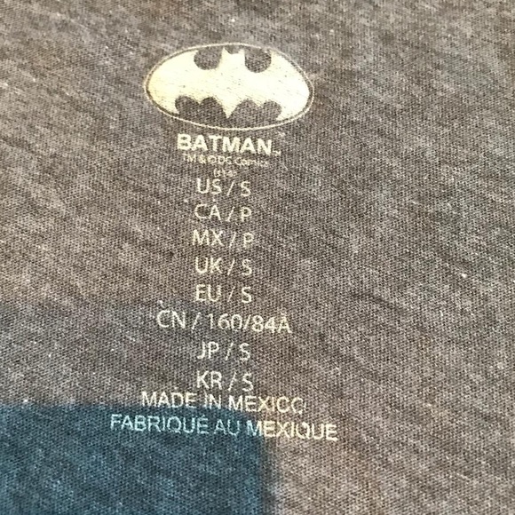 Vintage style retro Batman distressed tank top - Picture 7 of 7